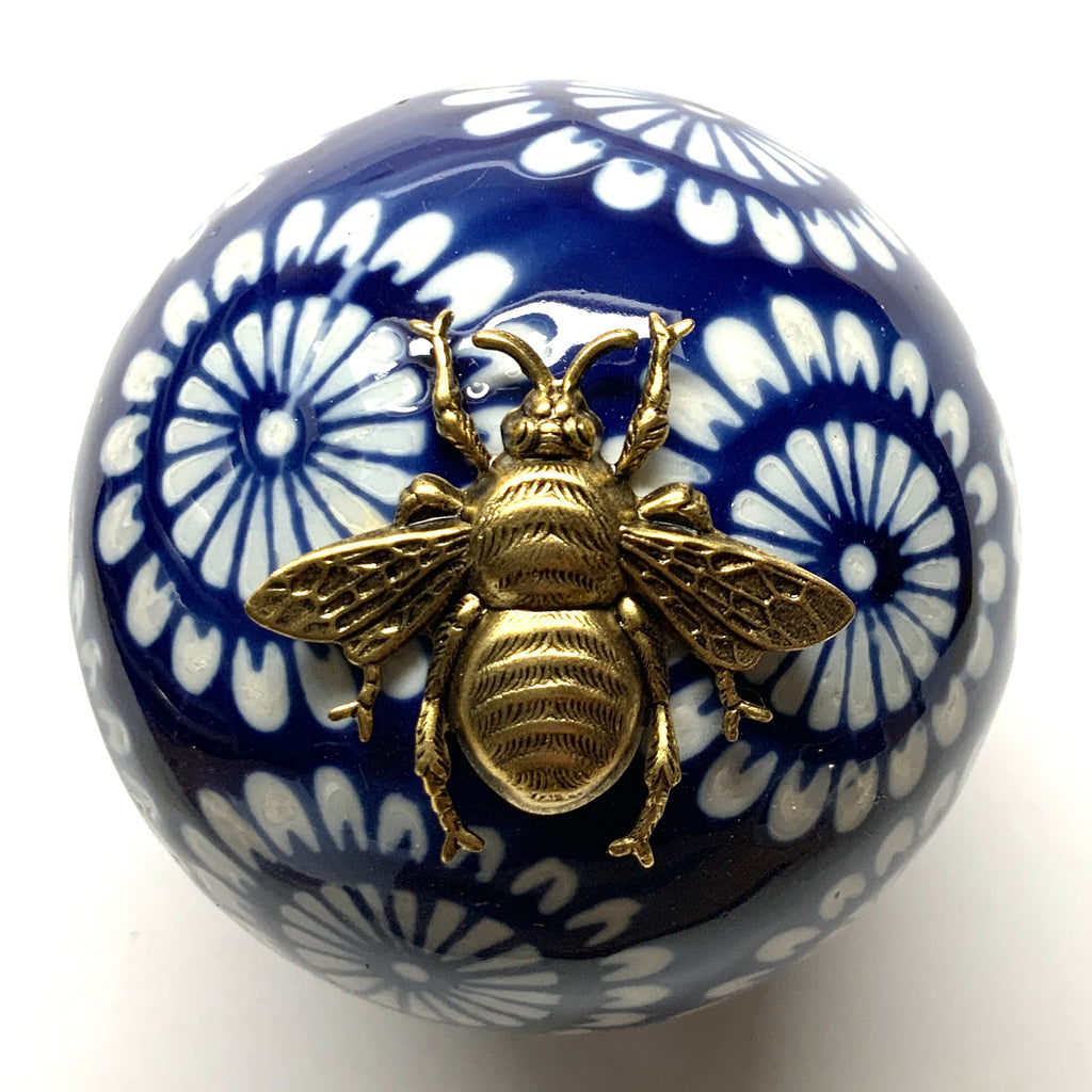 Ceramic Ball Frame with Grande Bee / Slight Imperfections (3