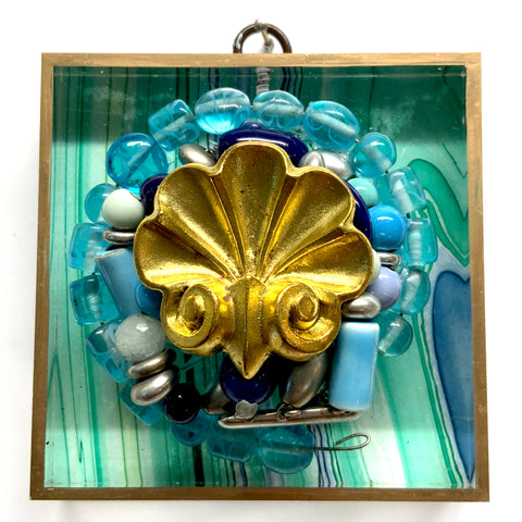 Acrylic Frame with Shell on Necklace / Slight Imperfections (4