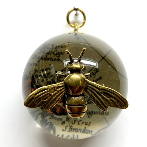 Acrylic Orb Frame with Bee / Slight Imperfection (2.5