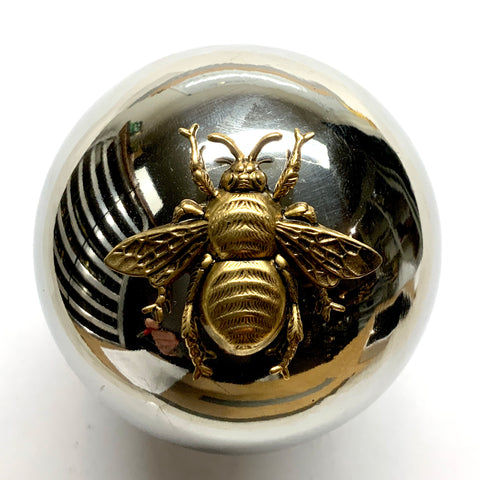 Gazing Ball Frame with Grande Bee / Slight Imperfections (3