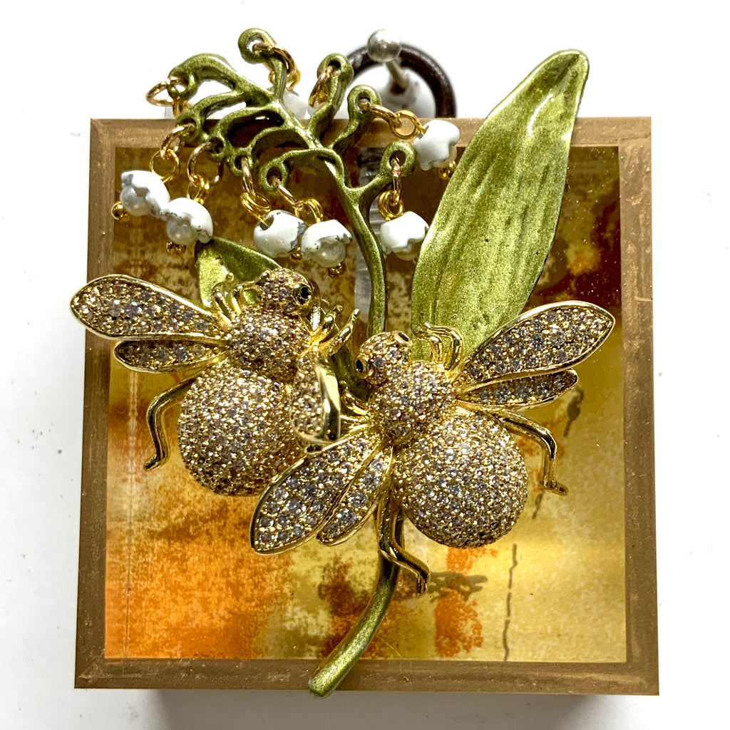 Acrylic Frame with Sparkle Bees on Brooch / Slight Imperfections (2