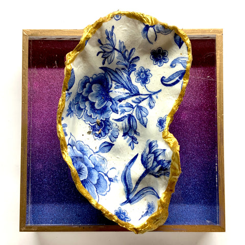 Acrylic Frame with Oyster Shell / Slight Imperfections (4