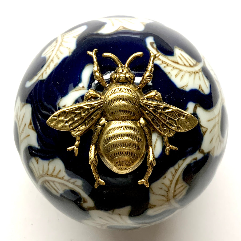 Ceramic Ball Frame with Grande Bee / Slight Imperfections (3” wide)