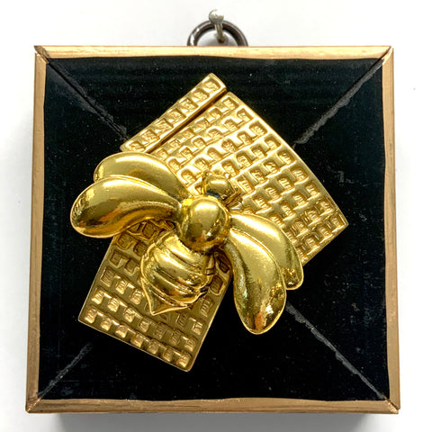 Modern Lacquered Frame with Deco Bee on Earrings (3