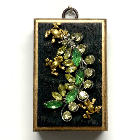 Bourbon Barrel Frame with Frogs on Brooch (2.5