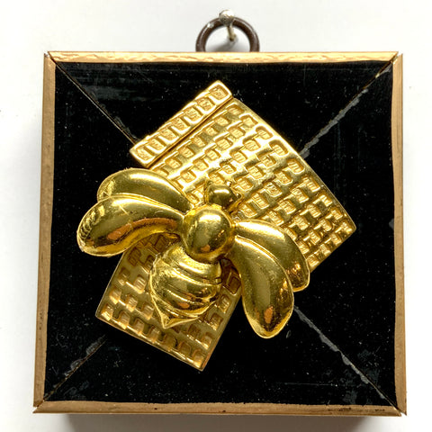 Modern Lacquered Frame with Deco Bee on Earrings (3
