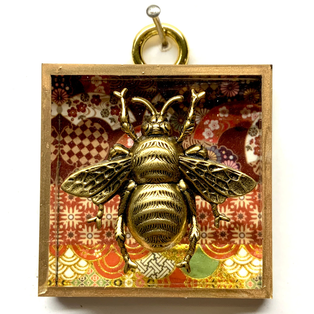 Acrylic Frame with Grande Bee / Slight Imperfections (2