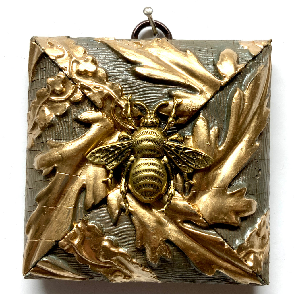 Painted Frame with Grande Bee (3.5