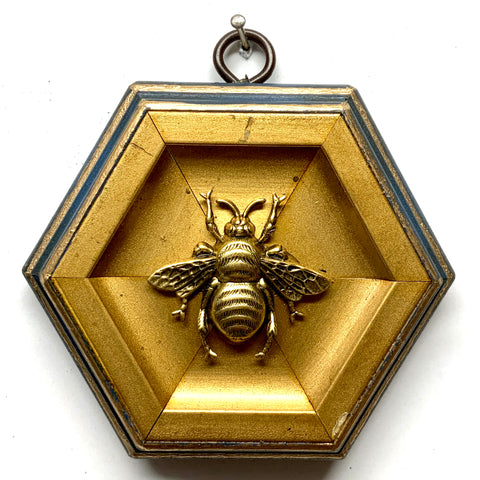 Gilt Frame with Grande Bee (4