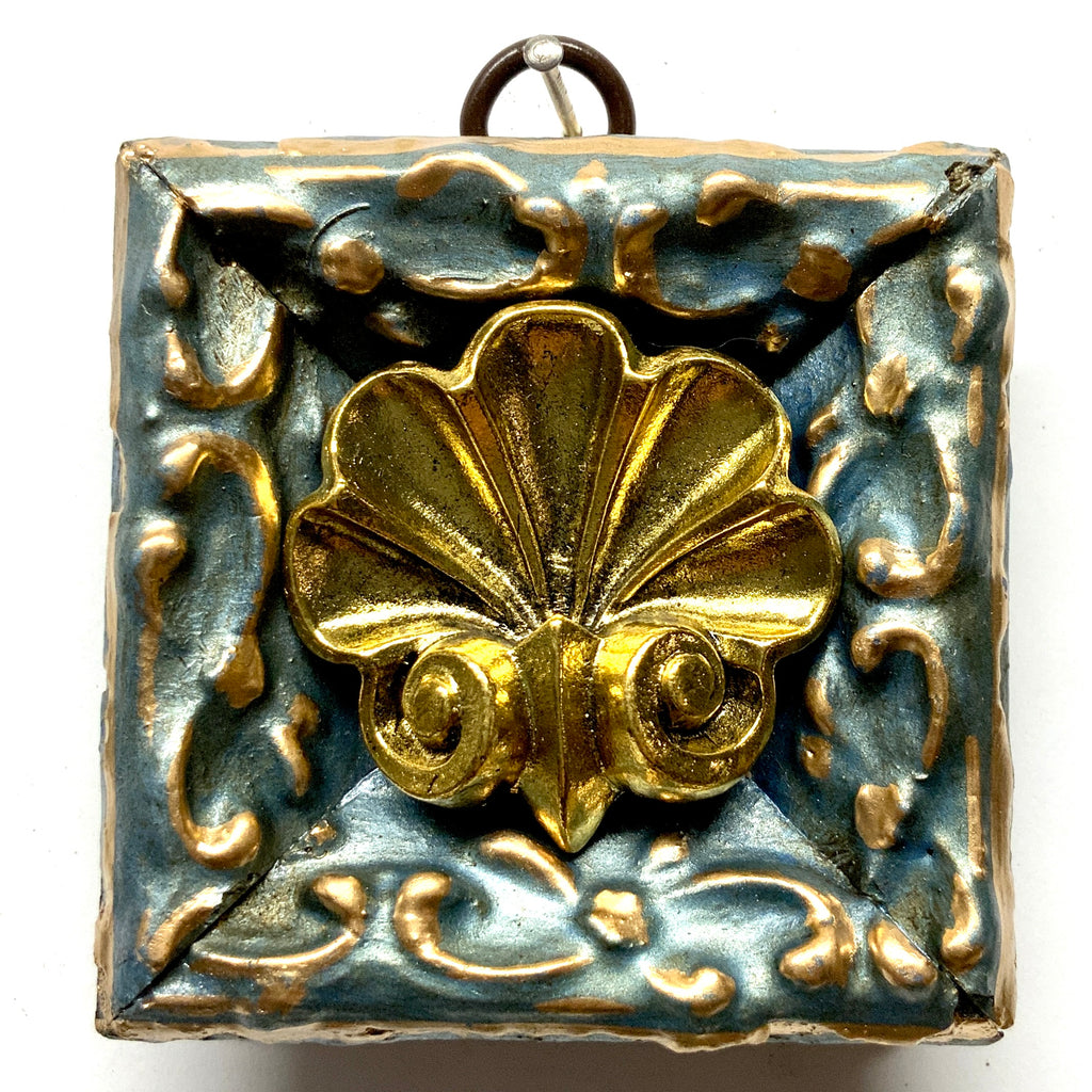 Painted Frame with Shell (3