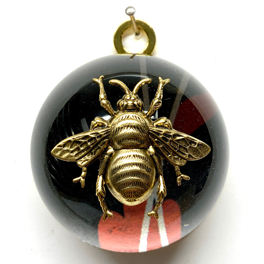 Acrylic Dome Frame with Grande Bee / Slight Imperfections (2.5