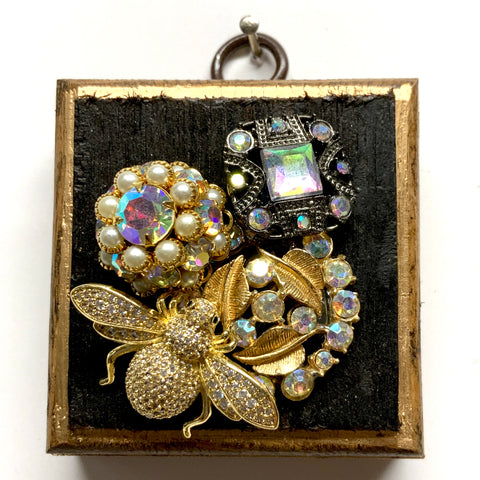 Bourbon Barrel Frame with Sparkle Bee on Brooches (2.5