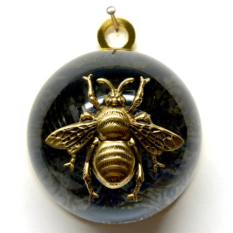 Acrylic Dome Frame with Grande Bee / Slight Imperfections (2.5