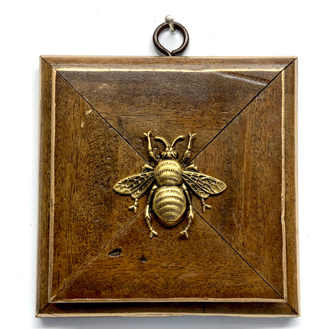 Wooden Frame with Grande Bee (4