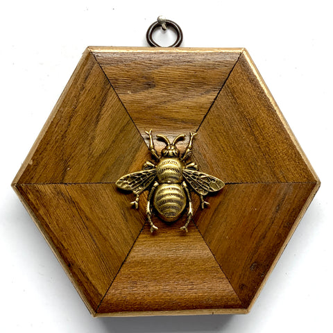 Wooden Frame with Grande Bee (4.5