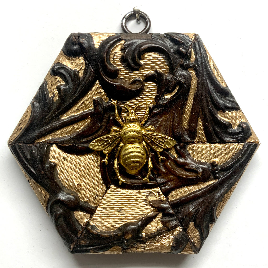 Painted Frame with Grande Bee (4.75